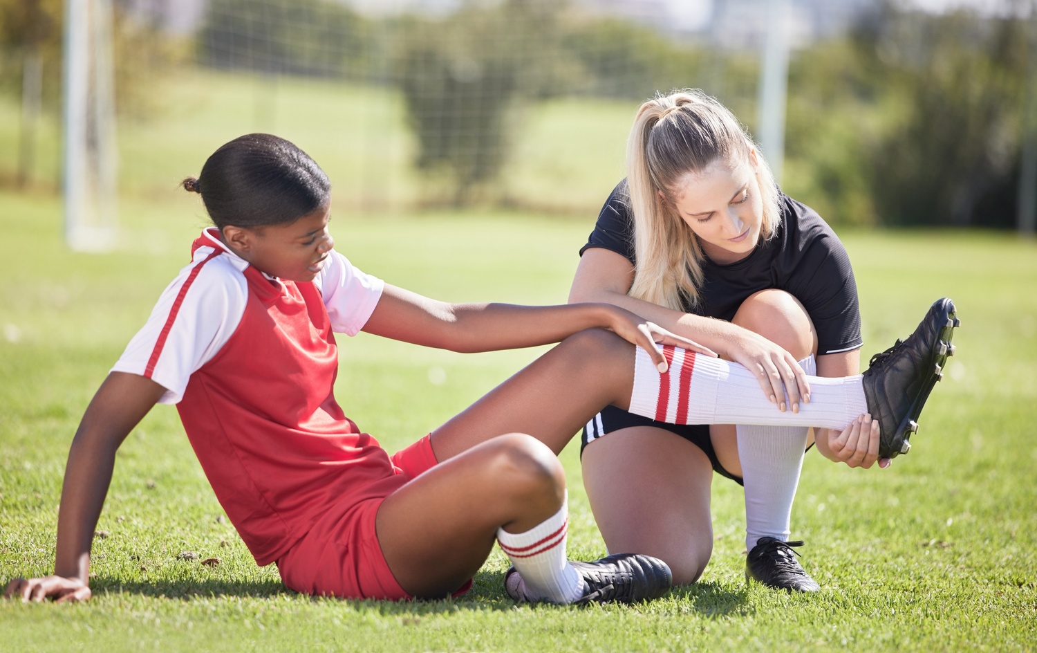 What Does an Athletic Trainer Do? Duties, Skills, and Work Settings
